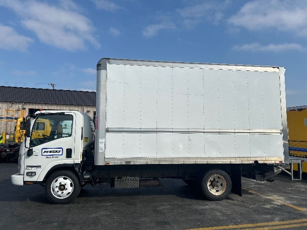 Light Duty Box Truck-Light and Medium Duty Trucks-Isuzu-2019-NPR EFI-Montebello-CA-140,353\n\t\tmiles-$ 35,250 - Image 4