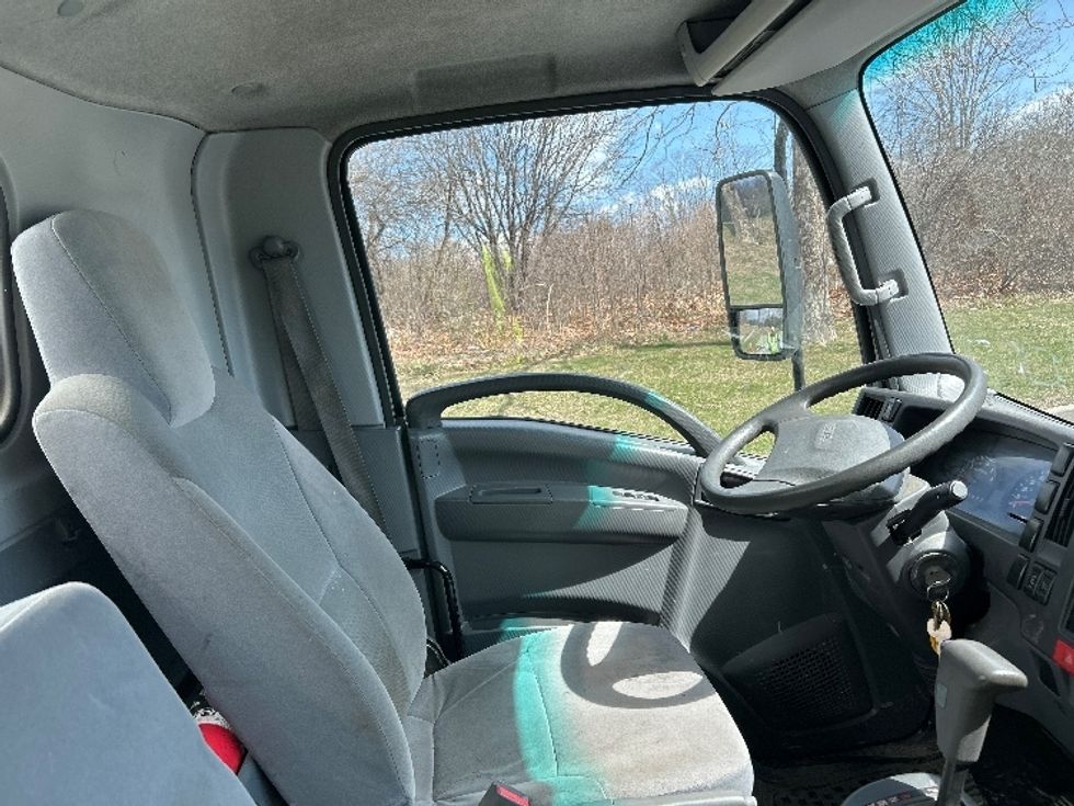 Light Duty Box Truck-Light and Medium Duty Trucks-Isuzu-2019-NPR EFI-Montgomery-NY-95,713\n\t\tmiles-$ 35,750 - Image 22