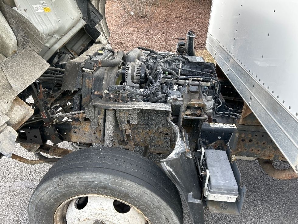 Light Duty Box Truck-Light and Medium Duty Trucks-Isuzu-2019-NPR EFI-Montgomery-NY-95,713\n\t\tmiles-$ 35,750 - Image 24