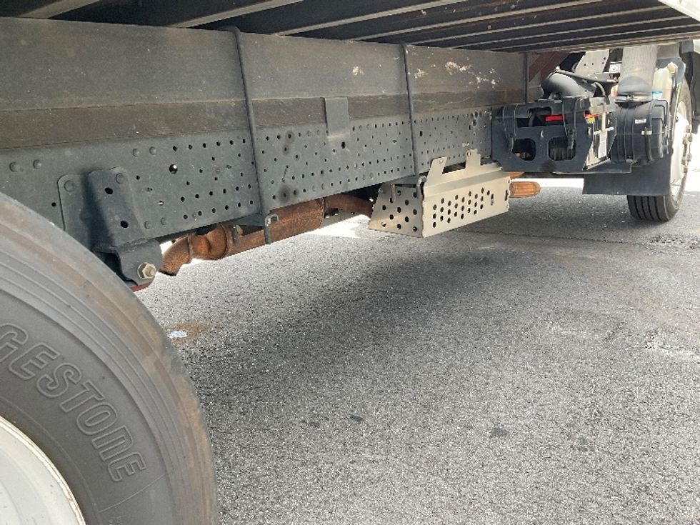 Light Duty Box Truck-Light and Medium Duty Trucks-Isuzu-2019-NPR EFI-Ocala-FL-81,758\n\t\tmiles-$ 39,250 - Image 14