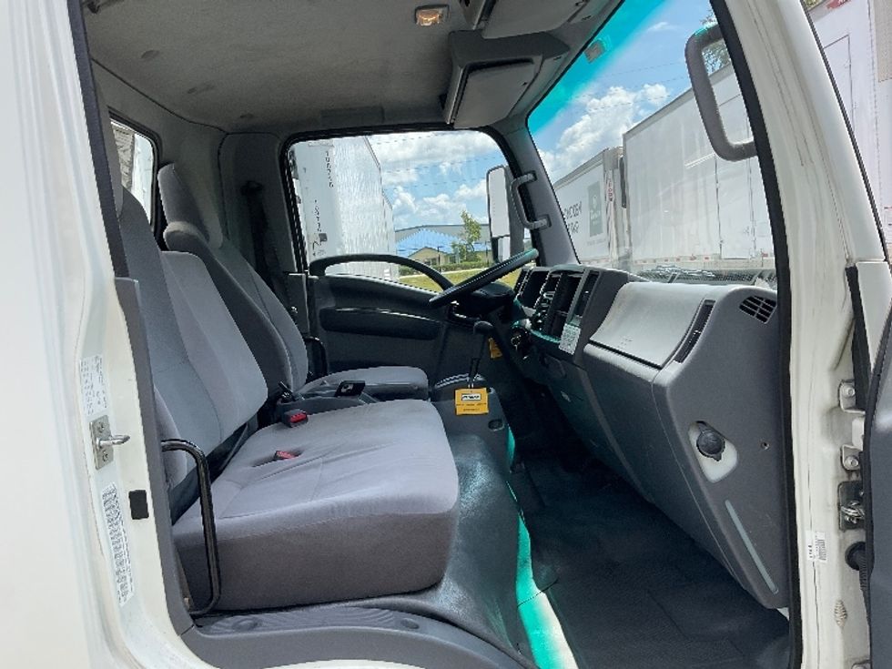 Light Duty Box Truck-Light and Medium Duty Trucks-Isuzu-2019-NPR EFI-Ocala-FL-81,758\n\t\tmiles-$ 39,250 - Image 22