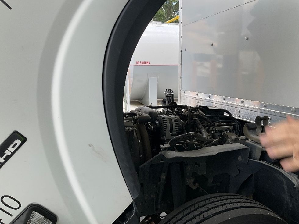 Light Duty Box Truck-Light and Medium Duty Trucks-Isuzu-2019-NPR EFI-Ocala-FL-81,758\n\t\tmiles-$ 39,250 - Image 23