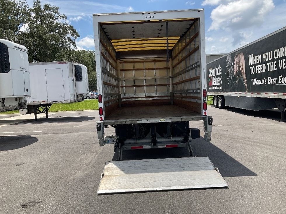 Light Duty Box Truck-Light and Medium Duty Trucks-Isuzu-2019-NPR EFI-Ocala-FL-81,758\n\t\tmiles-$ 39,250 - Image 9