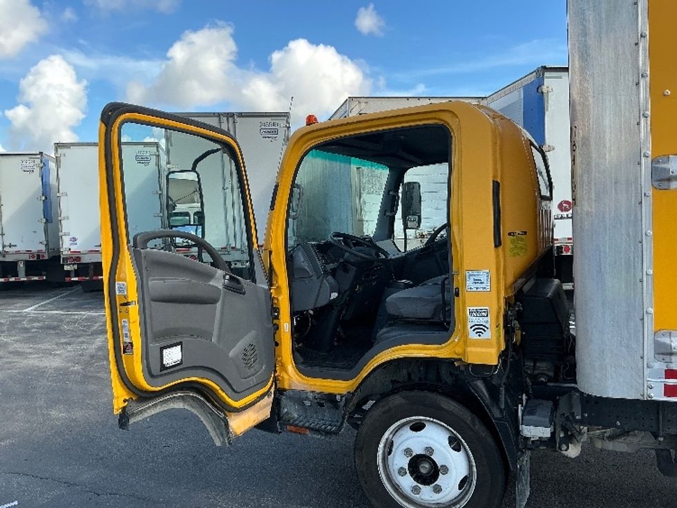 Light Duty Box Truck-Light and Medium Duty Trucks-Isuzu-2019-NPR EFI-Orlando-FL-103,428\n\t\tmiles-$ 35,000 - Image 16