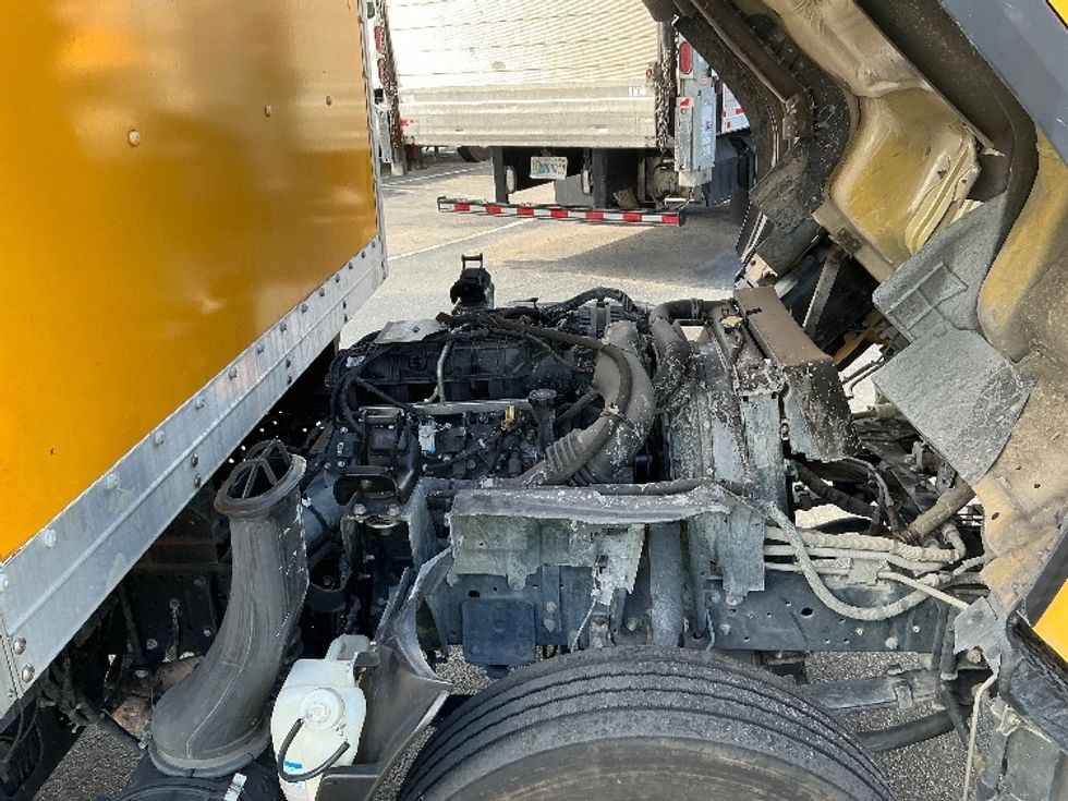 Light Duty Box Truck-Light and Medium Duty Trucks-Isuzu-2019-NPR EFI-Orlando-FL-103,428\n\t\tmiles-$ 35,000 - Image 23