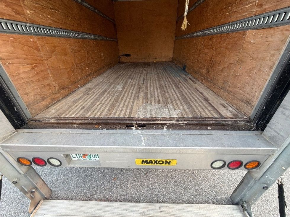 Light Duty Box Truck-Light and Medium Duty Trucks-Isuzu-2019-NPR EFI-Pensacola-FL-58,041\n\t\tmiles-$ 40,000 - Image 10