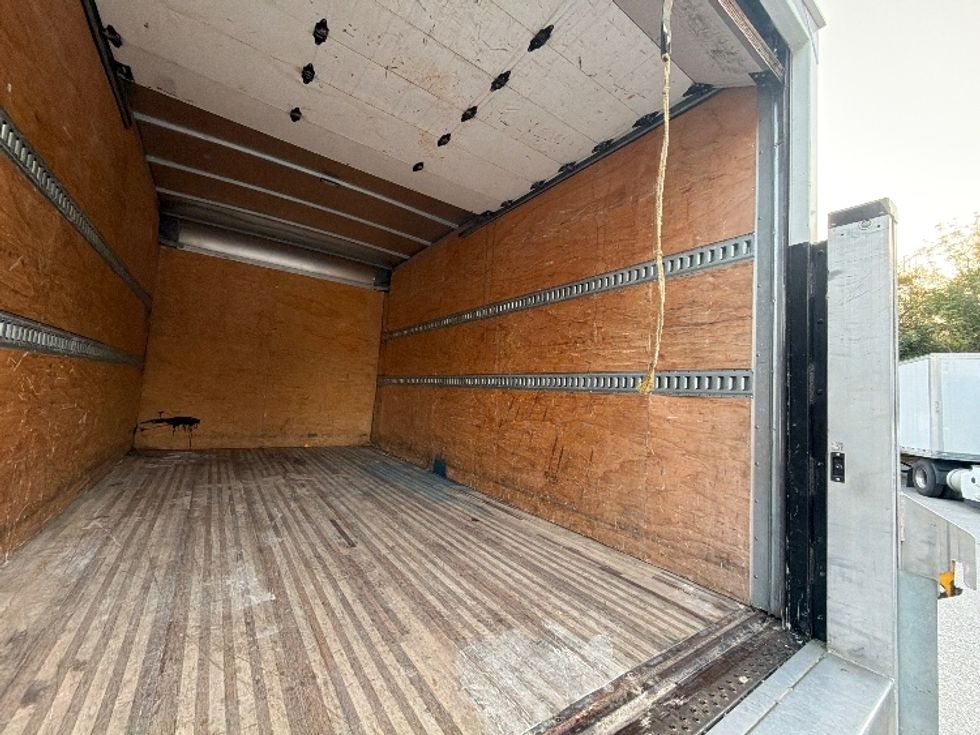 Light Duty Box Truck-Light and Medium Duty Trucks-Isuzu-2019-NPR EFI-Pensacola-FL-58,041\n\t\tmiles-$ 40,000 - Image 12