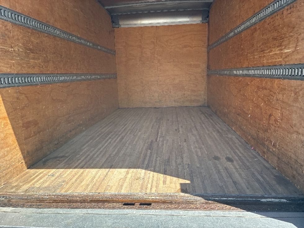 Light Duty Box Truck-Light and Medium Duty Trucks-Isuzu-2019-NPR EFI-Pensacola-FL-67,929\n\t\tmiles-$ 39,250 - Image 10