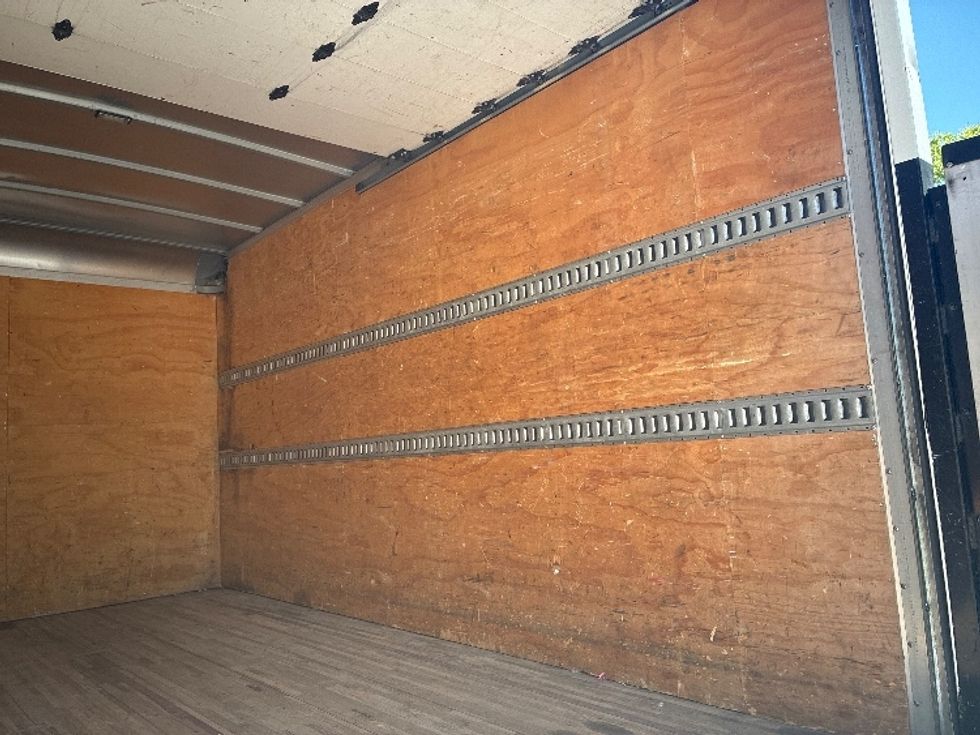 Light Duty Box Truck-Light and Medium Duty Trucks-Isuzu-2019-NPR EFI-Pensacola-FL-67,929\n\t\tmiles-$ 39,250 - Image 12