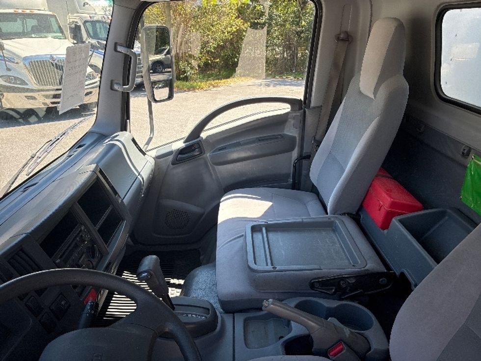 Light Duty Box Truck-Light and Medium Duty Trucks-Isuzu-2019-NPR EFI-Pensacola-FL-67,929\n\t\tmiles-$ 39,250 - Image 19