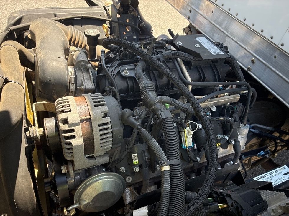 Light Duty Box Truck-Light and Medium Duty Trucks-Isuzu-2019-NPR EFI-Pensacola-FL-67,929\n\t\tmiles-$ 39,250 - Image 24