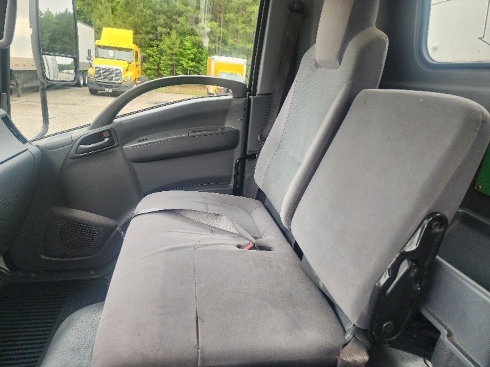 Light Duty Box Truck-Light and Medium Duty Trucks-Isuzu-2019-NPR EFI-Prince George-VA-83,611\n\t\tmiles-$ 39,500 - Image 19