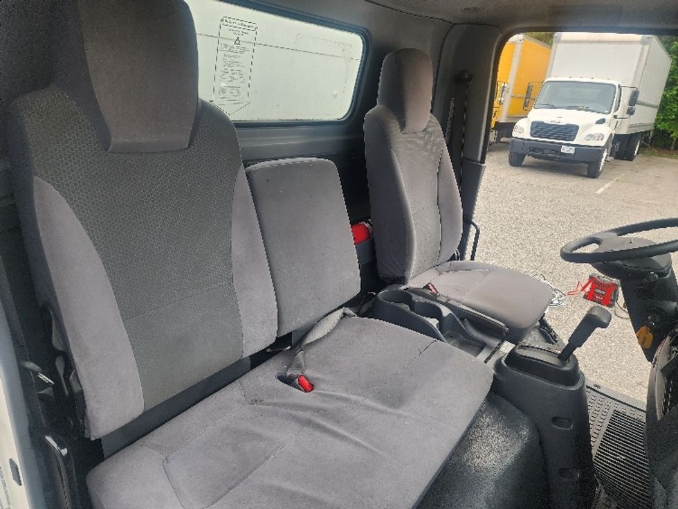 Light Duty Box Truck-Light and Medium Duty Trucks-Isuzu-2019-NPR EFI-Prince George-VA-83,611\n\t\tmiles-$ 39,500 - Image 22