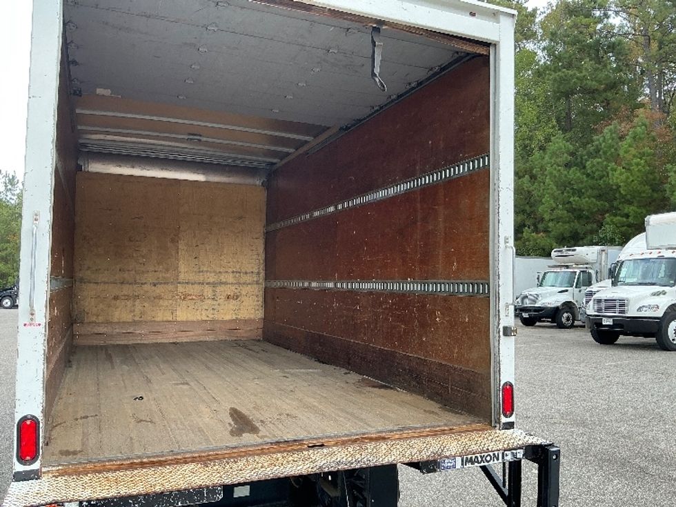 Light Duty Box Truck-Light and Medium Duty Trucks-Isuzu-2019-NPR EFI-Prince George-VA-91,111\n\t\tmiles-$ 38,250 - Image 12