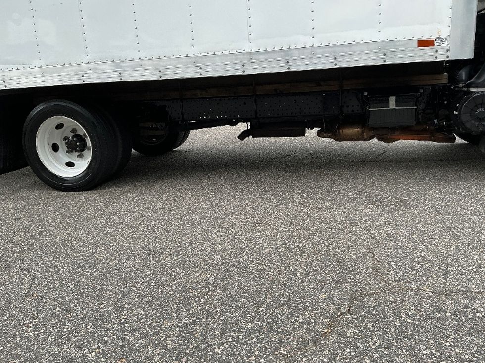 Light Duty Box Truck-Light and Medium Duty Trucks-Isuzu-2019-NPR EFI-Prince George-VA-91,111\n\t\tmiles-$ 38,250 - Image 14
