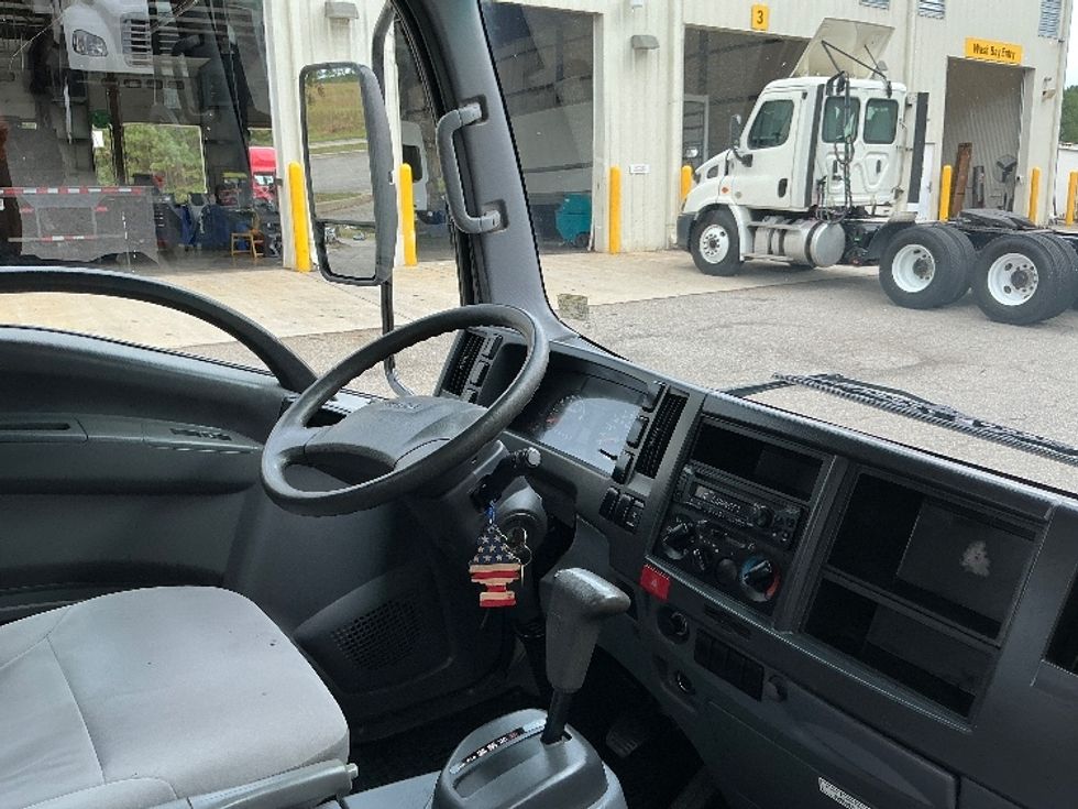 Light Duty Box Truck-Light and Medium Duty Trucks-Isuzu-2019-NPR EFI-Prince George-VA-91,111\n\t\tmiles-$ 38,250 - Image 22