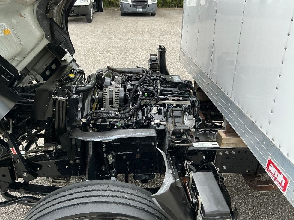 Light Duty Box Truck-Light and Medium Duty Trucks-Isuzu-2019-NPR EFI-Prince George-VA-91,111\n\t\tmiles-$ 38,250 - Image 24
