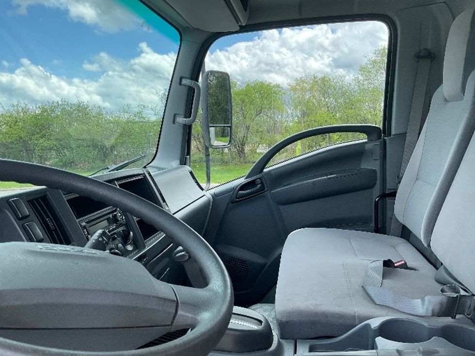 Light Duty Box Truck-Light and Medium Duty Trucks-Isuzu-2019-NPR EFI-Rochester-NY-89,815\n\t\tmiles-$ 35,500 - Image 19