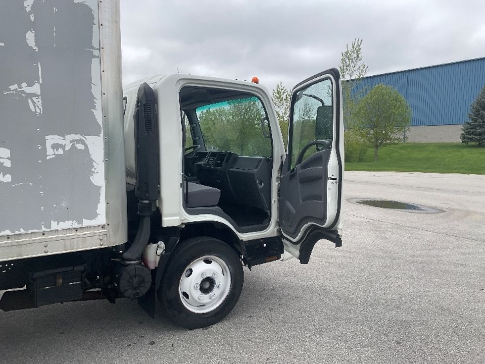 Light Duty Box Truck-Light and Medium Duty Trucks-Isuzu-2019-NPR EFI-Rochester-NY-89,815\n\t\tmiles-$ 35,500 - Image 20