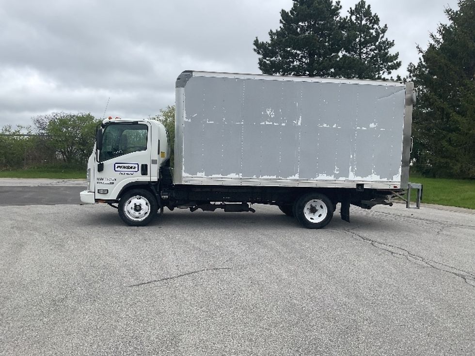 Light Duty Box Truck-Light and Medium Duty Trucks-Isuzu-2019-NPR EFI-Rochester-NY-89,815\n\t\tmiles-$ 35,500 - Image 4