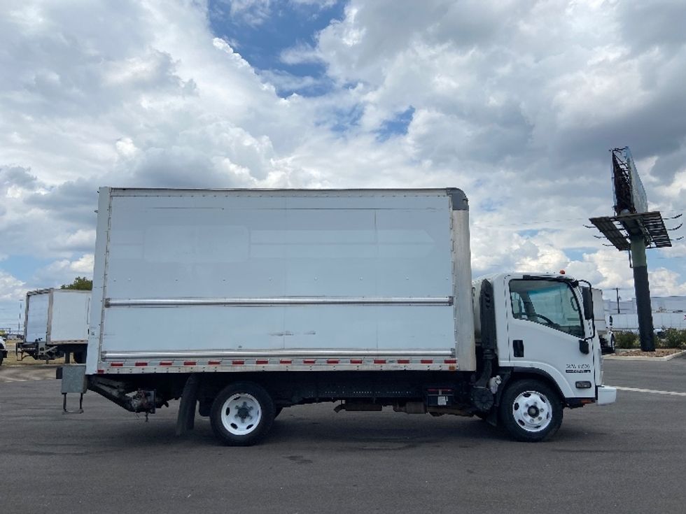 Light Duty Box Truck-Light and Medium Duty Trucks-Isuzu-2019-NPR EFI-San Antonio-TX-103,772\n\t\tmiles-$ 37,000 - Image 15