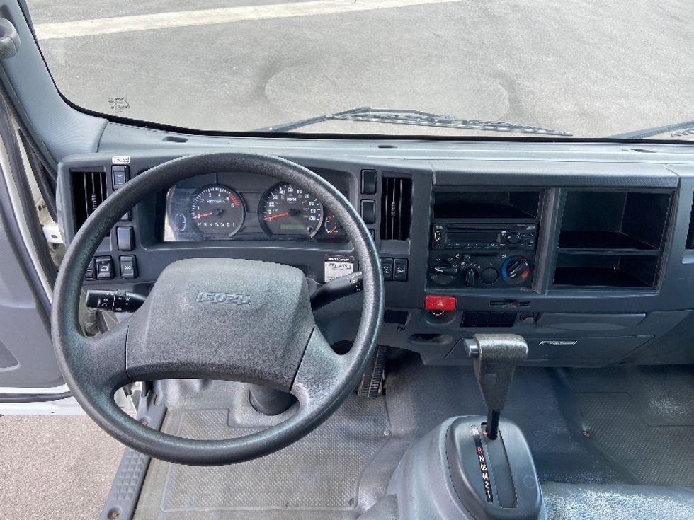 Light Duty Box Truck-Light and Medium Duty Trucks-Isuzu-2019-NPR EFI-San Antonio-TX-103,772\n\t\tmiles-$ 37,000 - Image 18