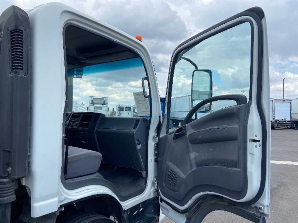Light Duty Box Truck-Light and Medium Duty Trucks-Isuzu-2019-NPR EFI-San Antonio-TX-103,772\n\t\tmiles-$ 37,000 - Image 20