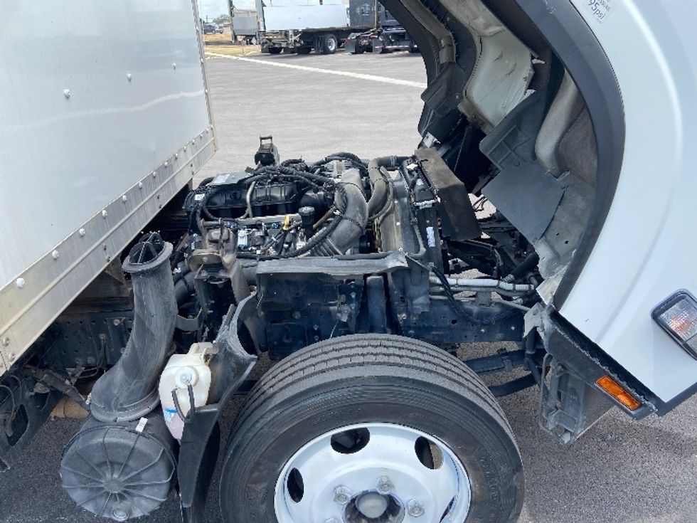 Light Duty Box Truck-Light and Medium Duty Trucks-Isuzu-2019-NPR EFI-San Antonio-TX-103,772\n\t\tmiles-$ 37,000 - Image 23