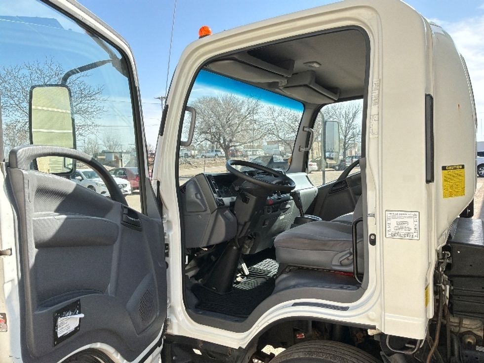 Light Duty Box Truck-Light and Medium Duty Trucks-Isuzu-2019-NPR EFI-Sioux Falls-SD-164,083\n\t\tmiles-$ 29,750 - Image 16