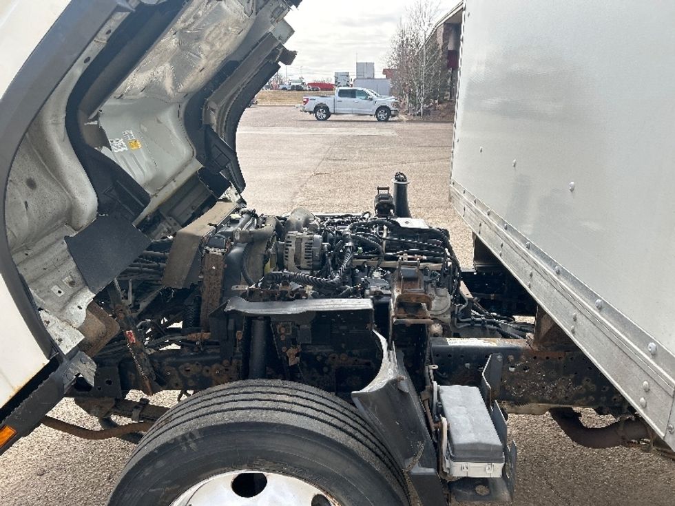 Light Duty Box Truck-Light and Medium Duty Trucks-Isuzu-2019-NPR EFI-Sioux Falls-SD-164,083\n\t\tmiles-$ 29,750 - Image 24