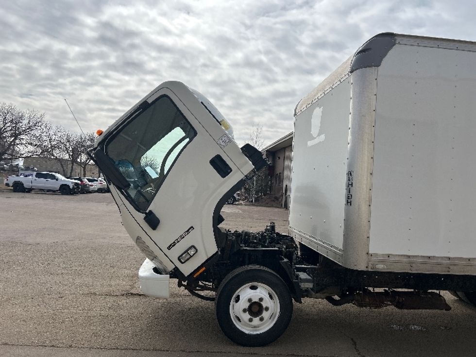 Light Duty Box Truck-Light and Medium Duty Trucks-Isuzu-2019-NPR EFI-Sioux Falls-SD-164,083\n\t\tmiles-$ 29,750 - Image 25