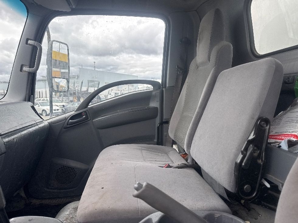 Light Duty Box Truck-Light and Medium Duty Trucks-Isuzu-2019-NPR EFI-Spokane Valley-WA-107,162\n\t\tmiles-$ 39,750 - Image 19