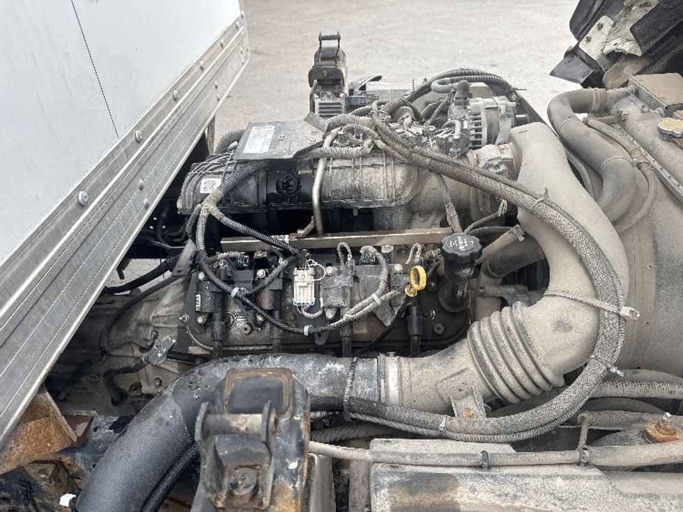 Light Duty Box Truck-Light and Medium Duty Trucks-Isuzu-2019-NPR EFI-Spokane Valley-WA-107,162\n\t\tmiles-$ 39,750 - Image 23