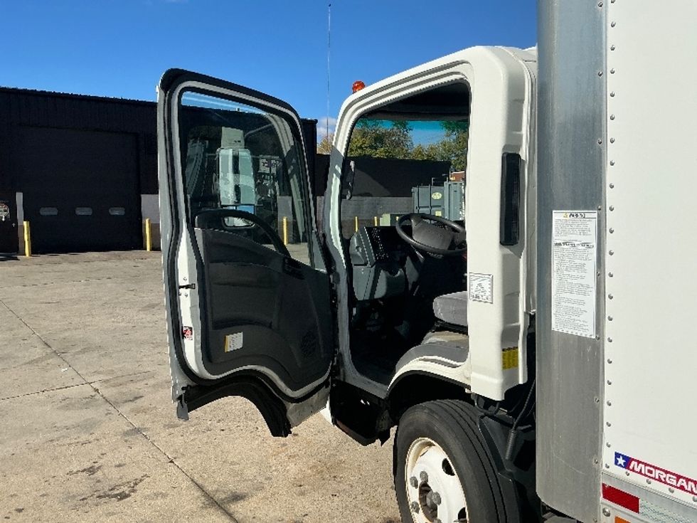 Light Duty Box Truck-Light and Medium Duty Trucks-Isuzu-2019-NPR EFI-Springfield-MA-103,466\n\t\tmiles-$ 33,750 - Image 16