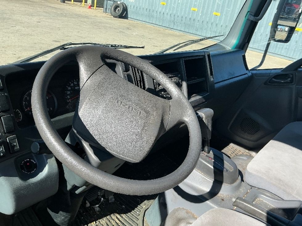 Light Duty Box Truck-Light and Medium Duty Trucks-Isuzu-2019-NPR EFI-Springfield-MA-103,466\n\t\tmiles-$ 33,750 - Image 17