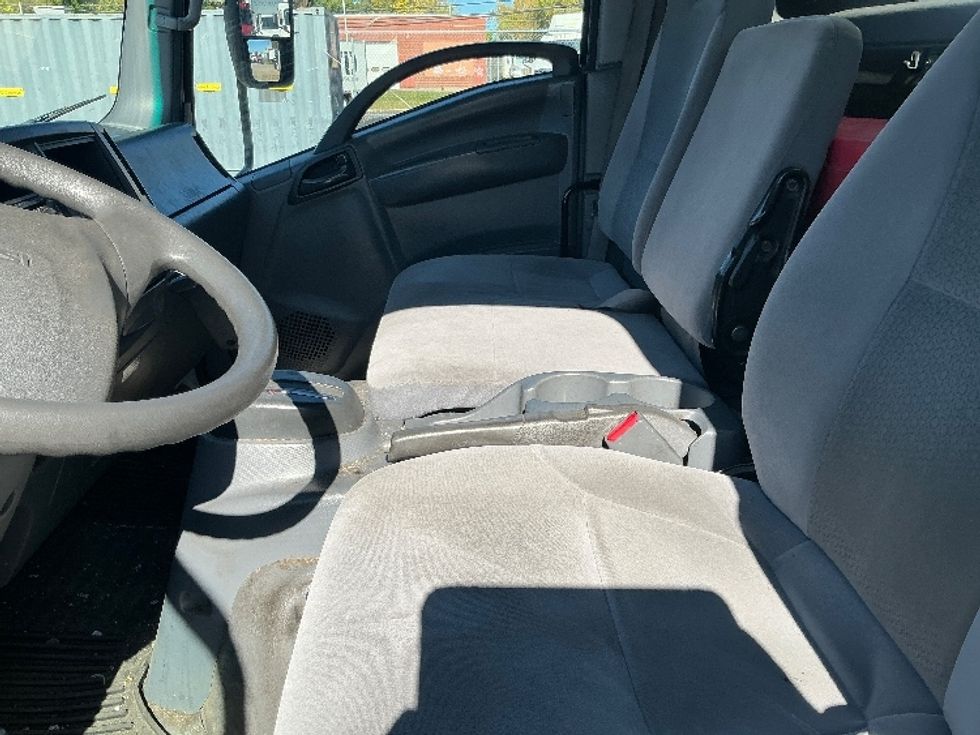 Light Duty Box Truck-Light and Medium Duty Trucks-Isuzu-2019-NPR EFI-Springfield-MA-103,466\n\t\tmiles-$ 33,750 - Image 19