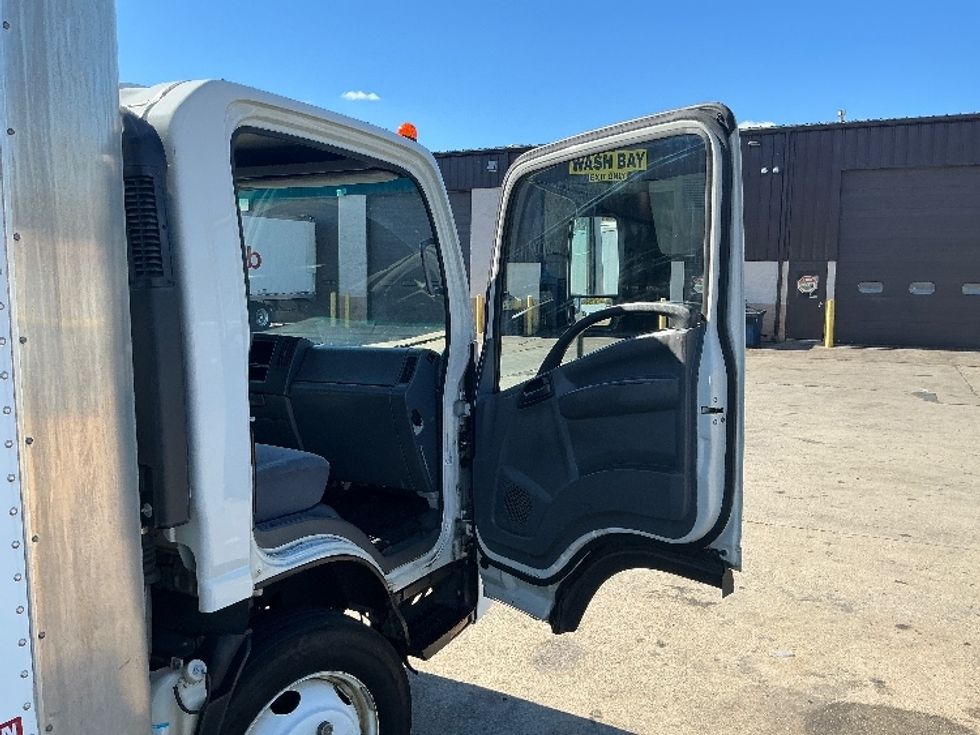 Light Duty Box Truck-Light and Medium Duty Trucks-Isuzu-2019-NPR EFI-Springfield-MA-103,466\n\t\tmiles-$ 33,750 - Image 20