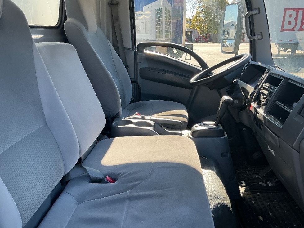 Light Duty Box Truck-Light and Medium Duty Trucks-Isuzu-2019-NPR EFI-Springfield-MA-103,466\n\t\tmiles-$ 33,750 - Image 22