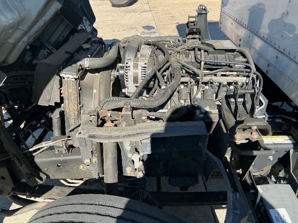 Light Duty Box Truck-Light and Medium Duty Trucks-Isuzu-2019-NPR EFI-Springfield-MA-103,466\n\t\tmiles-$ 33,750 - Image 23