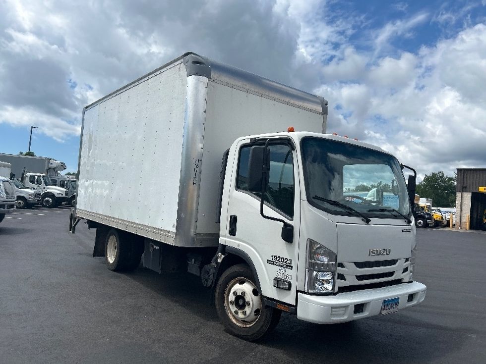 Light Duty Box Truck-Light and Medium Duty Trucks-Isuzu-2019-NPR EFI-Springfield-MA-137,774\n\t\tmiles-$ 31,000 - Image 1