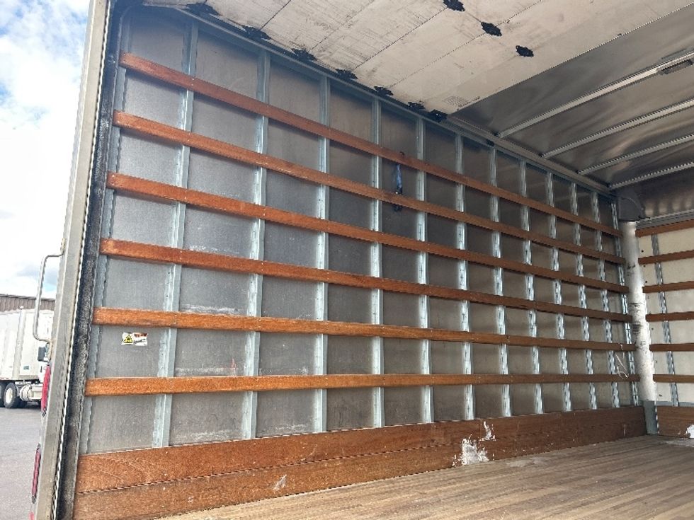 Light Duty Box Truck-Light and Medium Duty Trucks-Isuzu-2019-NPR EFI-Springfield-MA-137,774\n\t\tmiles-$ 31,000 - Image 11