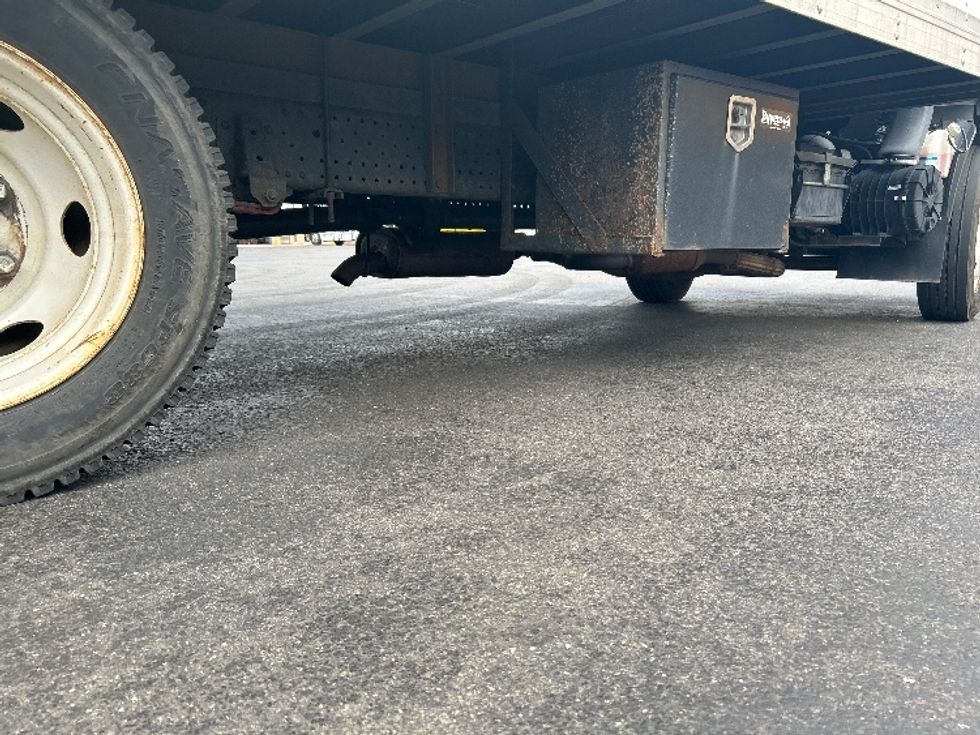 Light Duty Box Truck-Light and Medium Duty Trucks-Isuzu-2019-NPR EFI-Springfield-MA-137,774\n\t\tmiles-$ 31,000 - Image 14