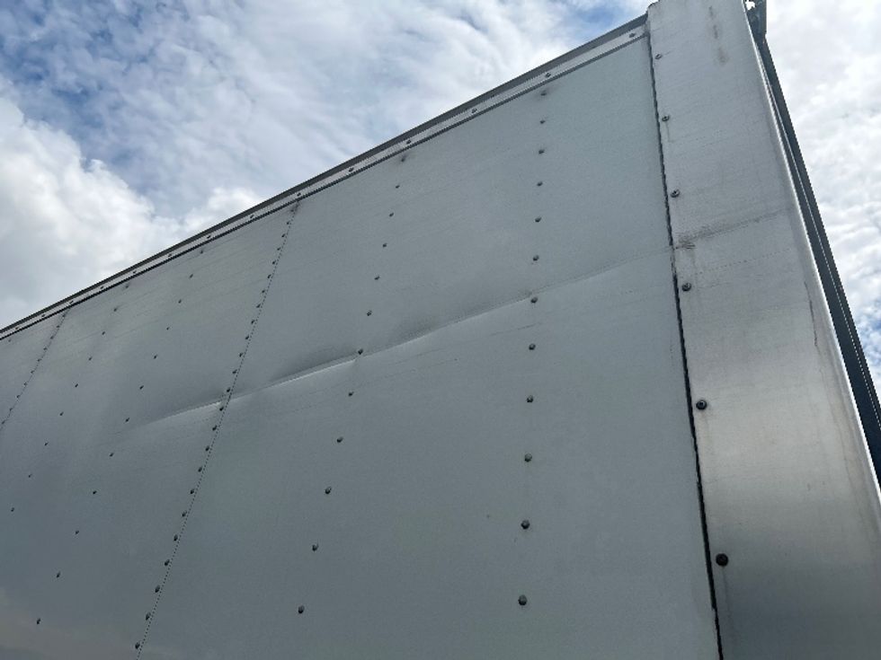 Light Duty Box Truck-Light and Medium Duty Trucks-Isuzu-2019-NPR EFI-Springfield-MA-137,774\n\t\tmiles-$ 31,000 - Image 26