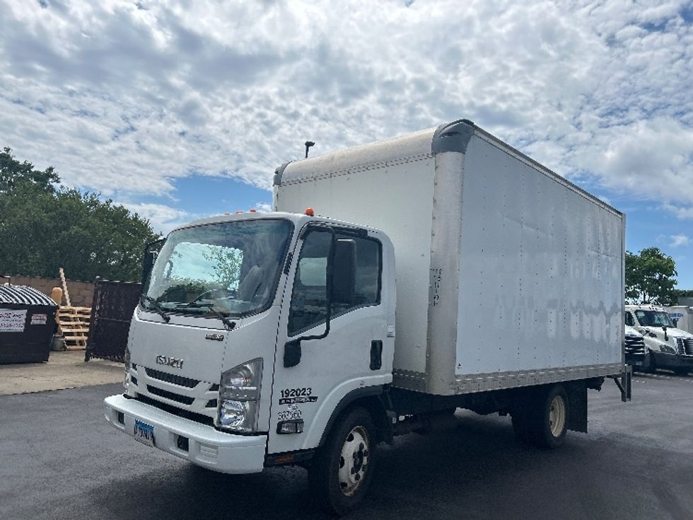 Light Duty Box Truck-Light and Medium Duty Trucks-Isuzu-2019-NPR EFI-Springfield-MA-137,774\n\t\tmiles-$ 31,000 - Image 3