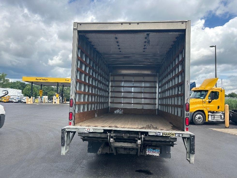 Light Duty Box Truck-Light and Medium Duty Trucks-Isuzu-2019-NPR EFI-Springfield-MA-137,774\n\t\tmiles-$ 31,000 - Image 8