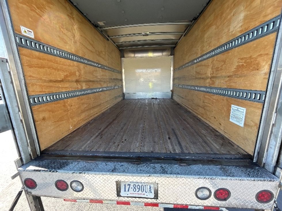 Light Duty Box Truck-Light and Medium Duty Trucks-Isuzu-2019-NPR EFI-Sterling-VA-37,222\n\t\tmiles-$ 43,750 - Image 10