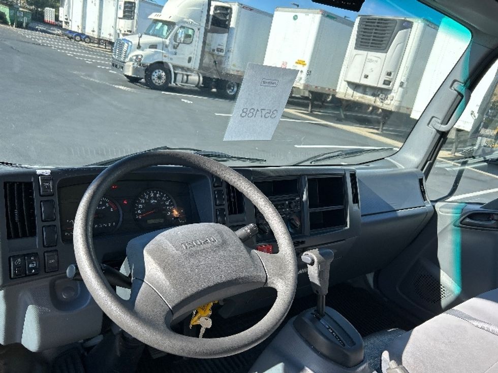 Light Duty Box Truck-Light and Medium Duty Trucks-Isuzu-2019-NPR EFI-Sterling-VA-37,222\n\t\tmiles-$ 43,750 - Image 18