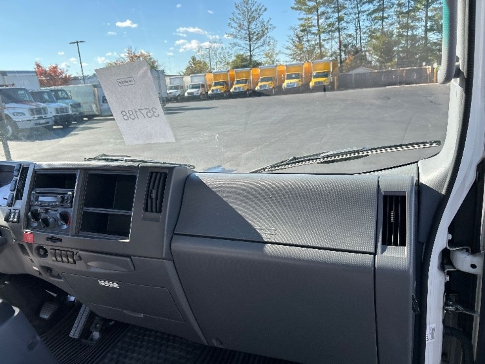 Light Duty Box Truck-Light and Medium Duty Trucks-Isuzu-2019-NPR EFI-Sterling-VA-37,222\n\t\tmiles-$ 43,750 - Image 21