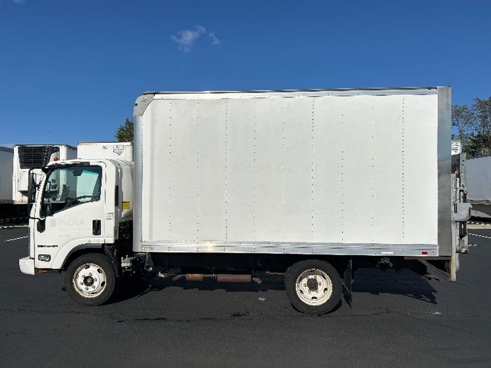 Light Duty Box Truck-Light and Medium Duty Trucks-Isuzu-2019-NPR EFI-Sterling-VA-37,222\n\t\tmiles-$ 43,750 - Image 4