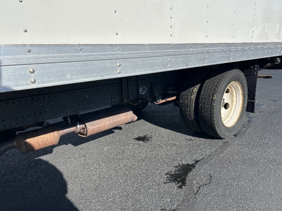 Light Duty Box Truck-Light and Medium Duty Trucks-Isuzu-2019-NPR EFI-Sterling-VA-37,222\n\t\tmiles-$ 43,750 - Image 5